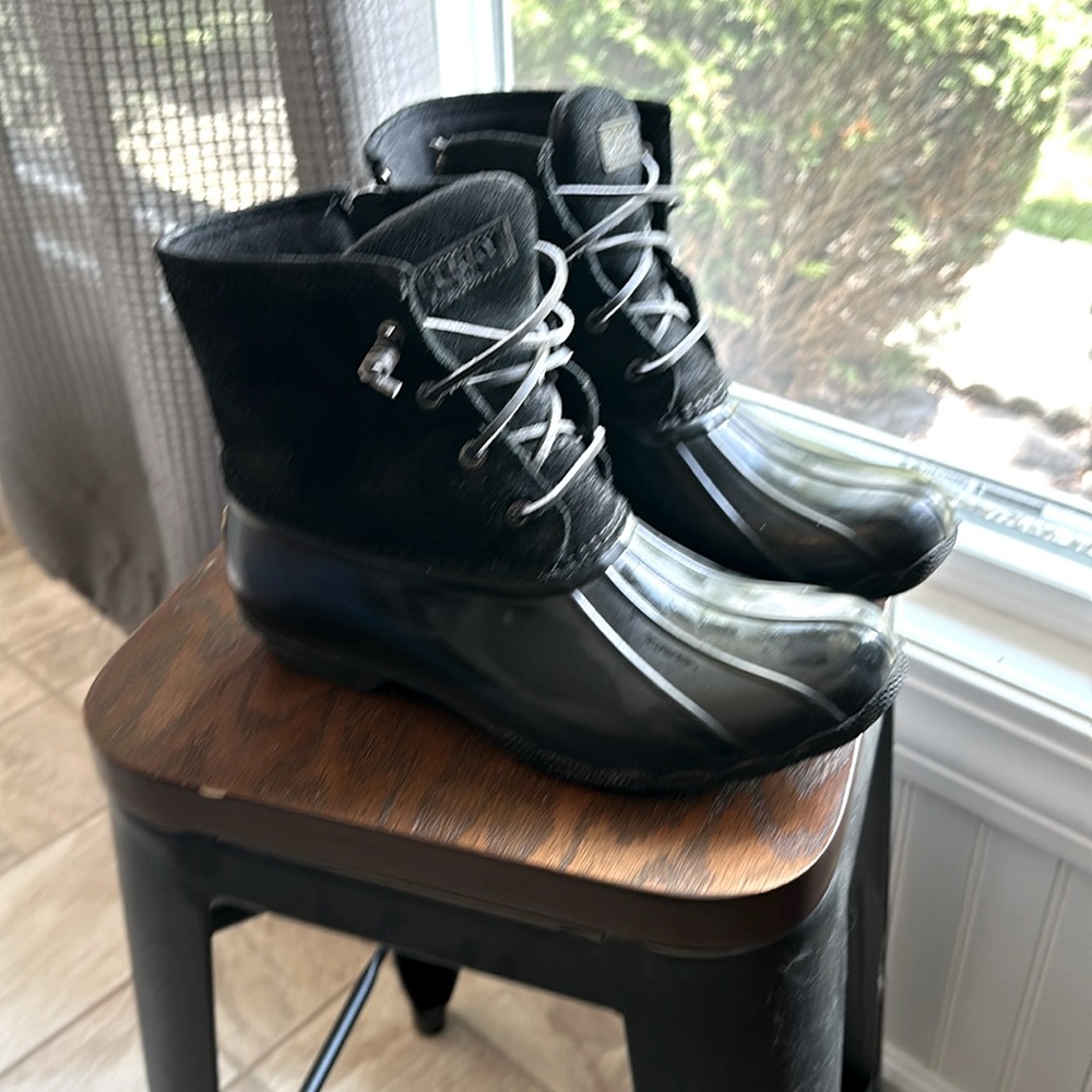 Speedy Women’s Saltwater Emboss Wool Boots